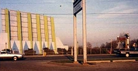 Algiers Drive-In Theatre - Screen - Photo From Rg (newer photo)